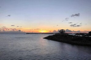 Unclassified image, 3 of 5, button - 15 Minutes to Airport~1 Minute Walk to Beach YeHeJu (Itoman)
