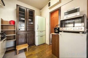Unclassified image, 5 of 18, button - Higashi Mukojima 4 Room (Tokyo)