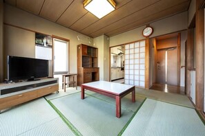 Unclassified image, 2 of 18, button - Higashi Mukojima 4 Room (Tokyo)