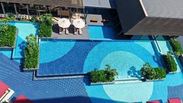 Kolam renang outdoor