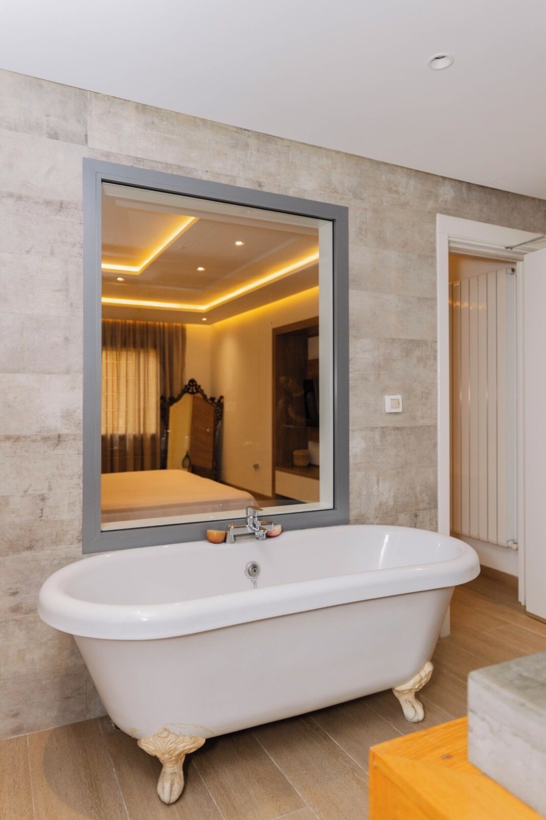 3 chambres, fer et planche à repasser, accès Internet, draps fournis