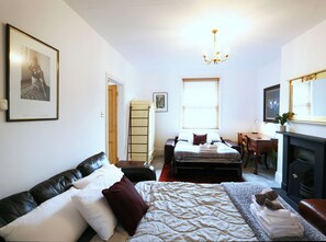 9 bedrooms, iron/ironing board, WiFi, bed sheets - Burlington Palace North Wing, Palatial Suites, Velvet Dining Room, (Eastbourne)