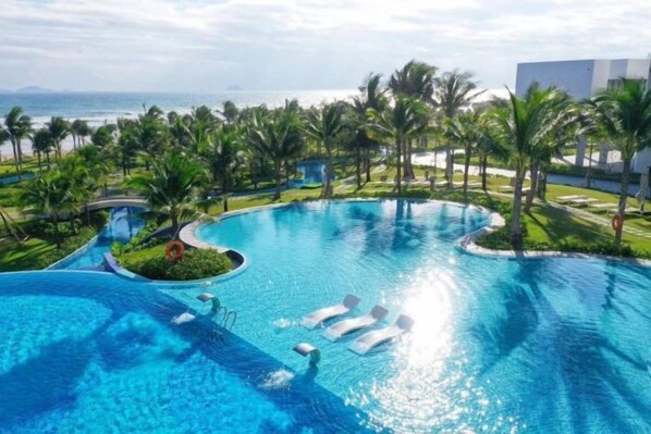 Unclassified image, 1 of 33, button - Resort CAM RANH DELUXE SEAVIEW (Cam Ranh)