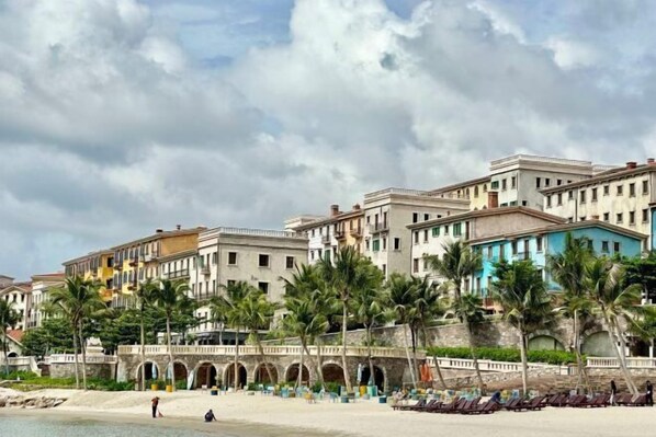 Bar (on property) - Ocean view 1-bedroom full furnished apartment southern Phu Quoc (Phu Quoc Island)