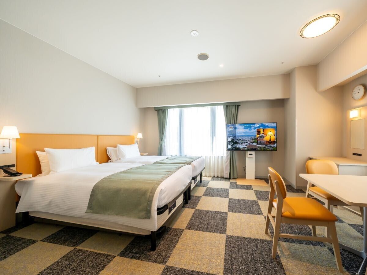 Habitación familiar, para no fumadores | Caja de seguridad en la habitación, wifi gratis y ropa de cama 