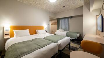 Standard Twin Room, Non Smoking, Corner | In-room safe, free WiFi, bed sheets
