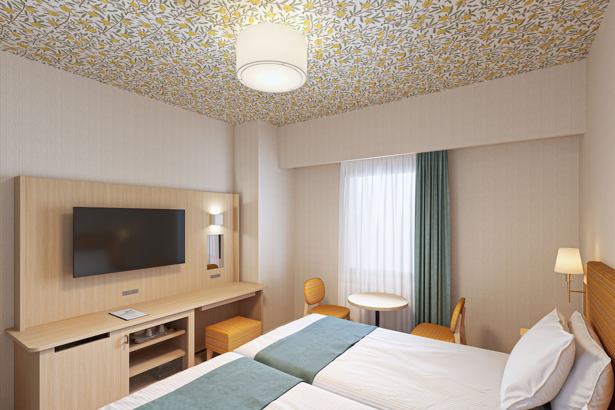 Premium bedding, in-room safe, free WiFi, bed sheets