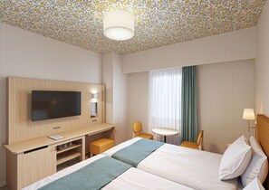 In-room safe, free WiFi, bed sheets