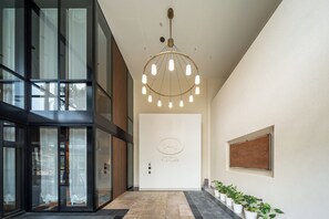 Interior entrance - Hotel Monterey La Soeur Naha (Naha)