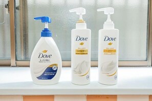 Room - 4-min walk/4 lines/95m2+free garage/4BR 2T 2B (Tokyo)