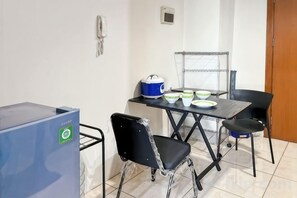 Dining - Strategic MTH Square Apt 1BR w/ Pool & Gym (East Jakarta)