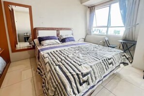 Room - Strategic MTH Square Apt 1BR w/ Pool & Gym (East Jakarta)