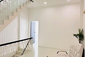 Cribs/infant beds - Five House Silom 2 Townhouse (Bangkok)