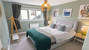 Room - Oceanside Sleeps 6 Walk to Beach & Stylish (Croyde)