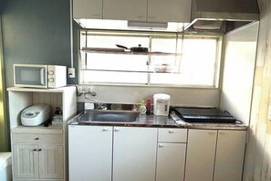 Private kitchen - HAMANOCHOSYOUIN GuestHouse (Takamatsu)