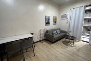 Unclassified image, 2 of 37, button - Near MOA beside Okada Pet Friendly 1BR 3 pax WIFI 8T (Paranaque)