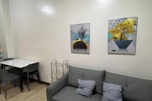 Unclassified image, 3 of 37, button - Near MOA beside Okada Pet Friendly 1BR 3 pax WIFI 8T (Paranaque)