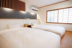 Iron/ironing board - INN Plus Hanamidou (Kyoto)