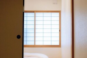 Iron/ironing board - INN Plus Hanamidou (Kyoto)