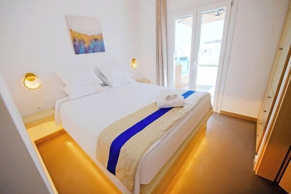 Cots/infant beds - Eutixia Houses - Complex of 2 Deluxe Studios (Santorini)