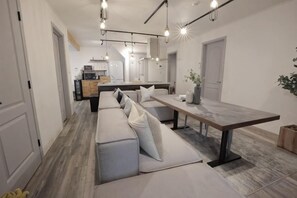 Unclassified image, 5 of 166, button - [TV] Luxury adult secret base villa 120 ㎡ Sauna, stone bath, bonfire, BBQ [Mori building] (Miyota)