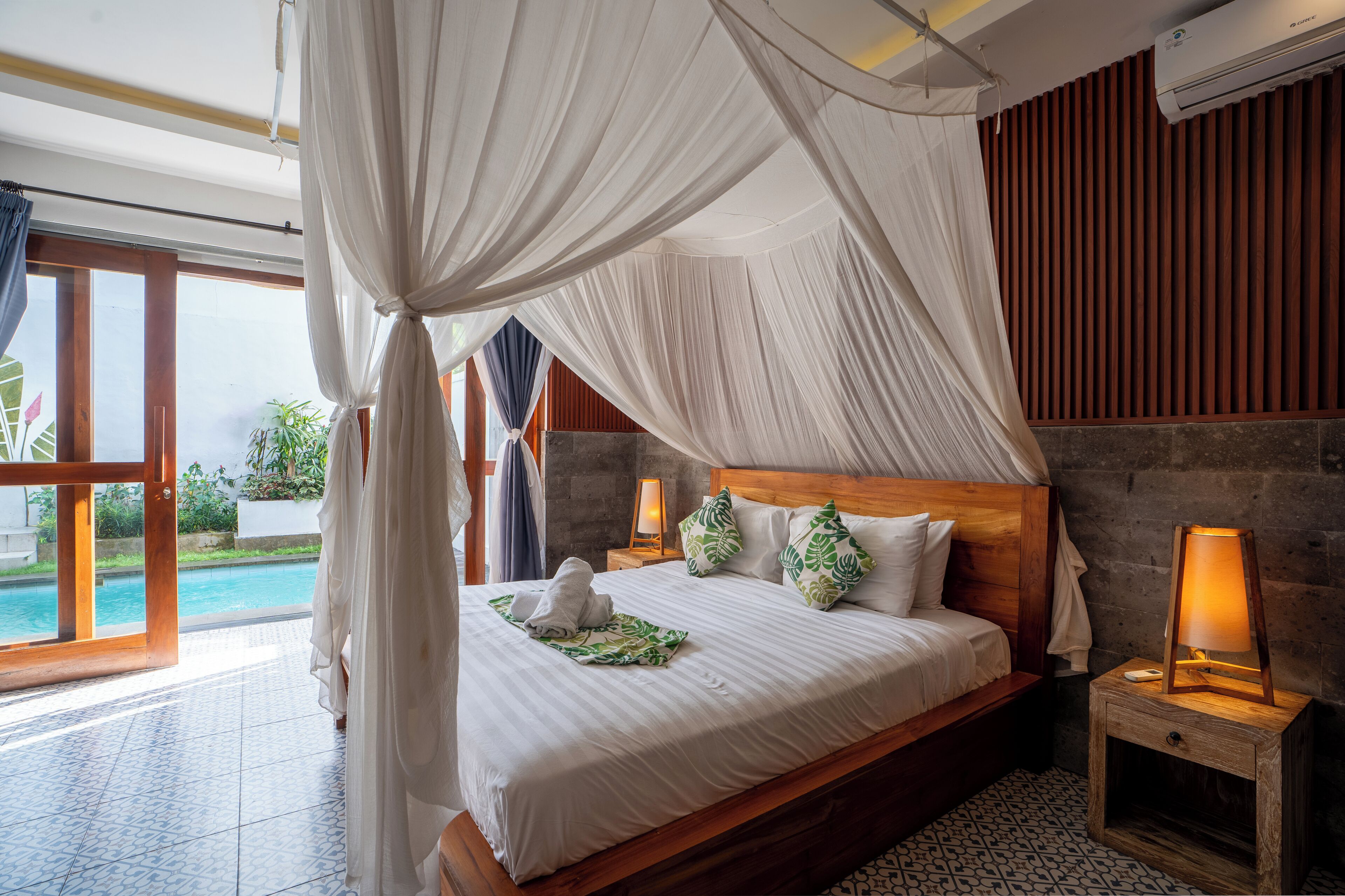 Villa, 2 Schlafzimmer, eigener Pool, Poolblick | Schreibtisch, kostenloses WLAN, Bettwäsche