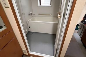 Bathroom - Traditional Inn (Tokyo)