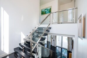 Room - Modern 5BR Party Gathering Pool Villa - VVP31.10 (Pattaya)