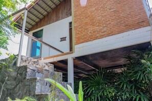 Unclassified image, 3 of 11, button - Hermoso Hideaway (Klaeng)