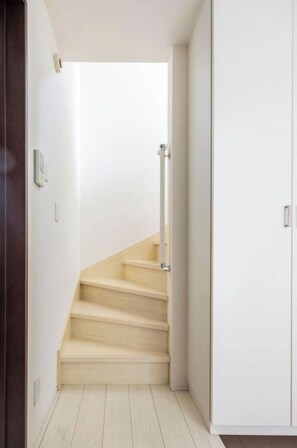 Interior - CROWN Umibe (Tokyo)