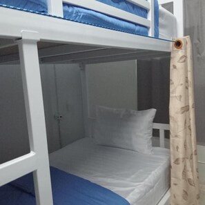 Free WiFi - CENTRAL HOSTEL Hostel & CoWorking (Pattaya)