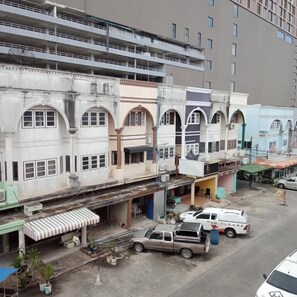 บริเวณภายนอก