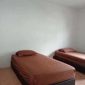 Free WiFi - CENTRAL HOSTEL Hostel & CoWorking (Pattaya)