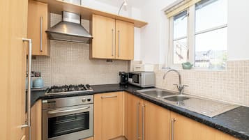 Townhouse Klasik, Bebas Asap Rokok | Dapur pribadi