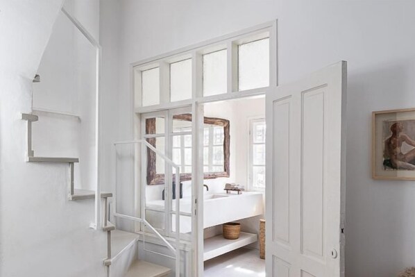 Room - The Gem of Neve Tzedek Stylish Home (Tel Aviv)