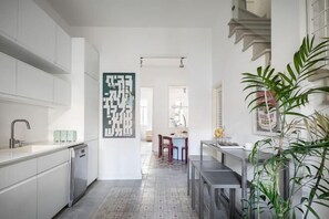 Room - The Gem of Neve Tzedek Stylish Home (Tel Aviv)