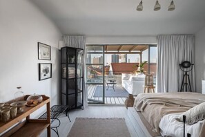 Room - The Gem of Neve Tzedek Stylish Home (Tel Aviv)