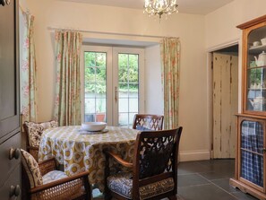 Dining - The Old Manor House (Lifton)