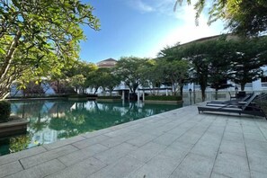 Outdoor pool - 6th Straits Quay Seafront Suite - Rare Marina & Seaview (Tanjung Tokong)