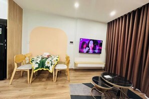 Dining - 2BRS@Vinhomes Smart City (Hanoi)