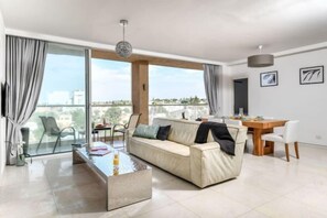 Fer et planche à repasser