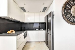 Iron/ironing board - Modern Gem with Stunning Balcony (Herzliya)