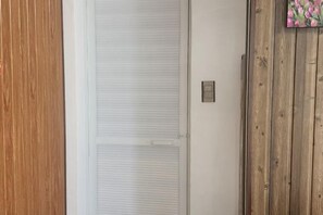 Interior - Dels Guest House Homestay (Silang)