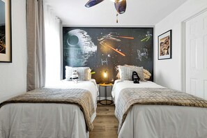 5 habitaciones, tabla de planchar con plancha, wifi y ropa de cama 