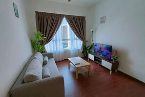 Living area - 2R2B Cozy Homestay,1-7 Pax - GA2 (Shah Alam)