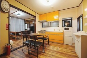 Private kitchen - A quiet cottage ６ minutes from Komagome Station (Tokyo)