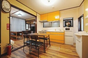 Private kitchen - A quiet cottage ６ minutes from Komagome Station (Tokyo)