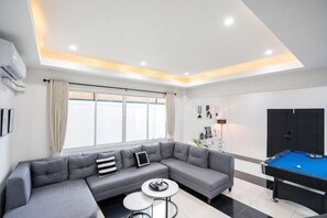 Unclassified image, 5 of 43, button - White Chocolate Pool Villa (Bang Lamung)