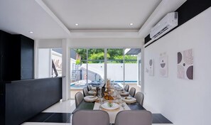 Dining - White Chocolate Pool Villa (Bang Lamung)