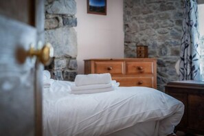 Room - Rose Cottage - 3 Bedroom Cottage - Parkmill (Ilston)